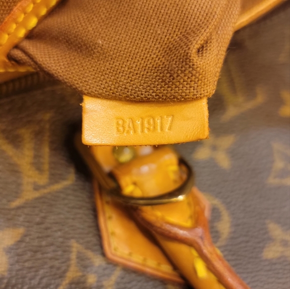 Louis Vuitton Monogram Alma - Picture 10 of 15
